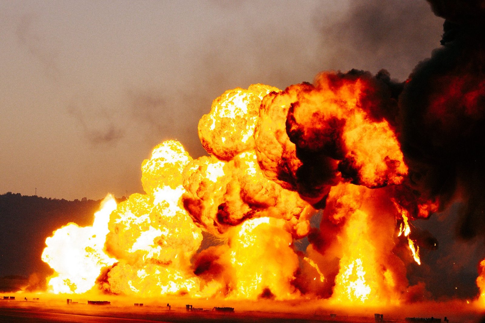 1990 Gulf War Iraq invasion of Kuwait, Saudi Arabia and burning Kuwait oil wells