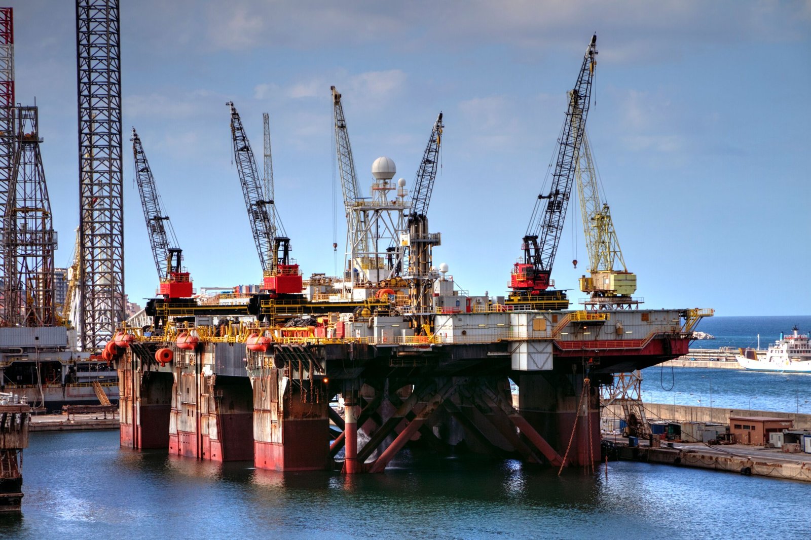 OIL NEAR $105 CRUDE PRICES SHAKING THE U.S. ECONOMY