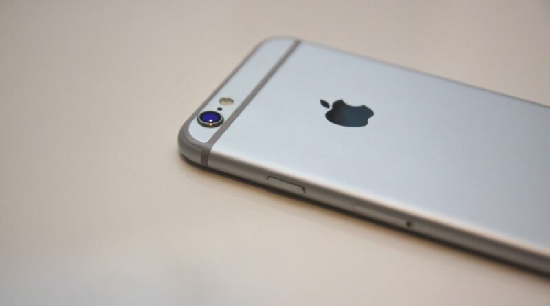 APPLE FOLDABLE IPHONE AND APPLE'S NEXT MOVE IN THE SMARTPHONE MARKET
