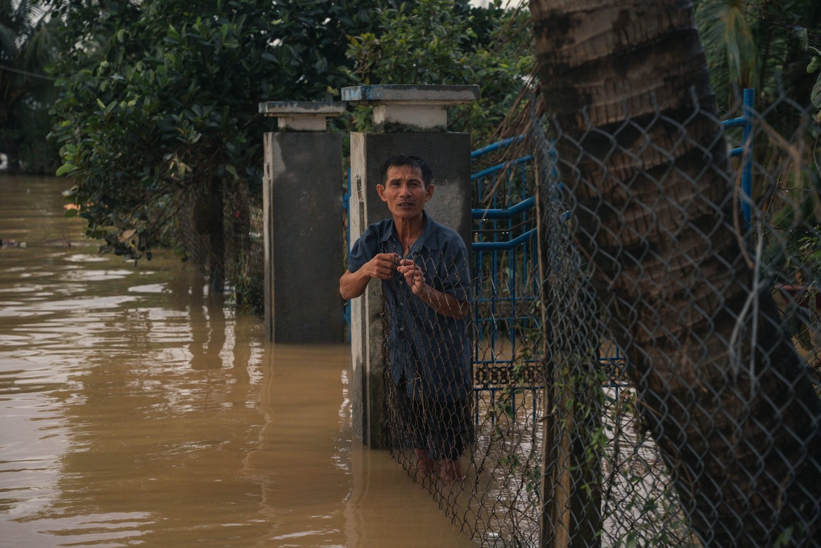 Thailand floods in Bangkok as heavy rain causes widespread flooding and rising water levels